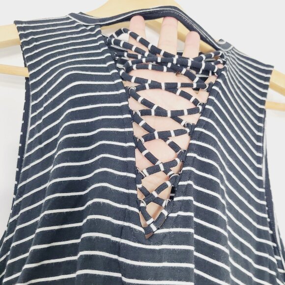 American Eagle Outfitters Cup Out Black & White Striped Tank Top Size Small - Picture 3 of 9